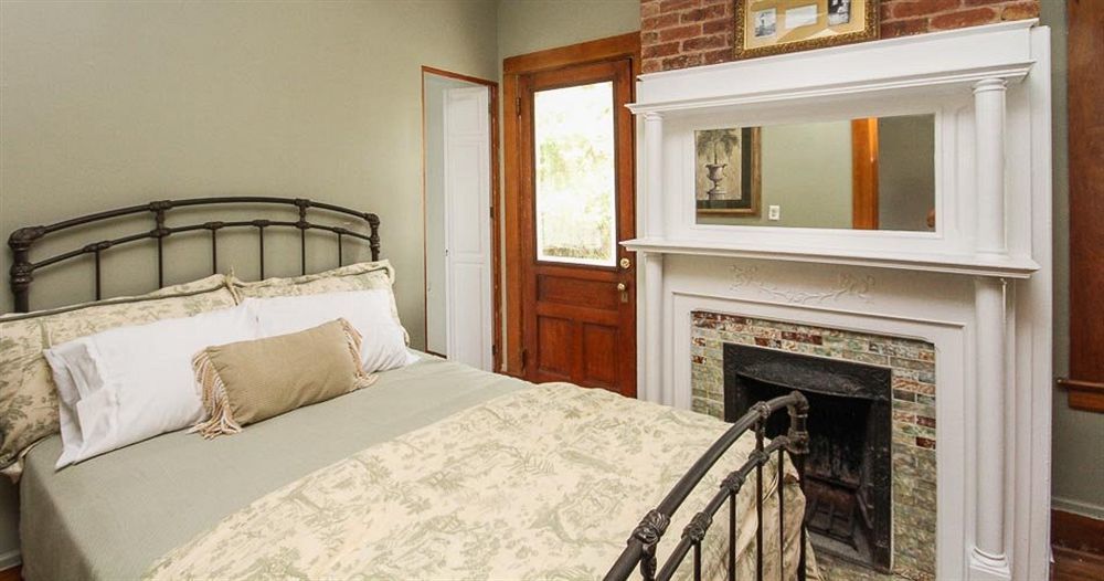 Surf Song Bed & Breakfast ไทบีไอส์แลนด์ ภายนอก รูปภาพ