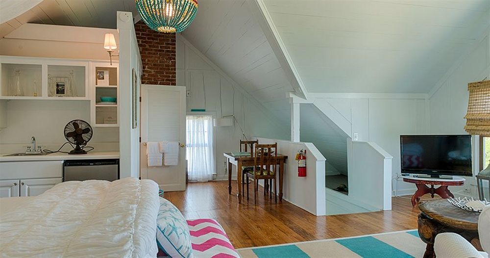 Surf Song Bed & Breakfast ไทบีไอส์แลนด์ ภายนอก รูปภาพ
