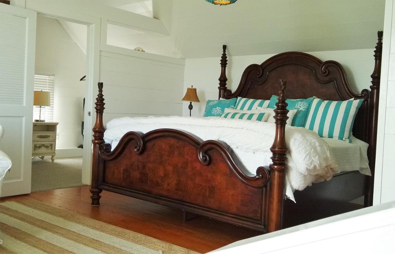 Surf Song Bed & Breakfast ไทบีไอส์แลนด์ ภายนอก รูปภาพ